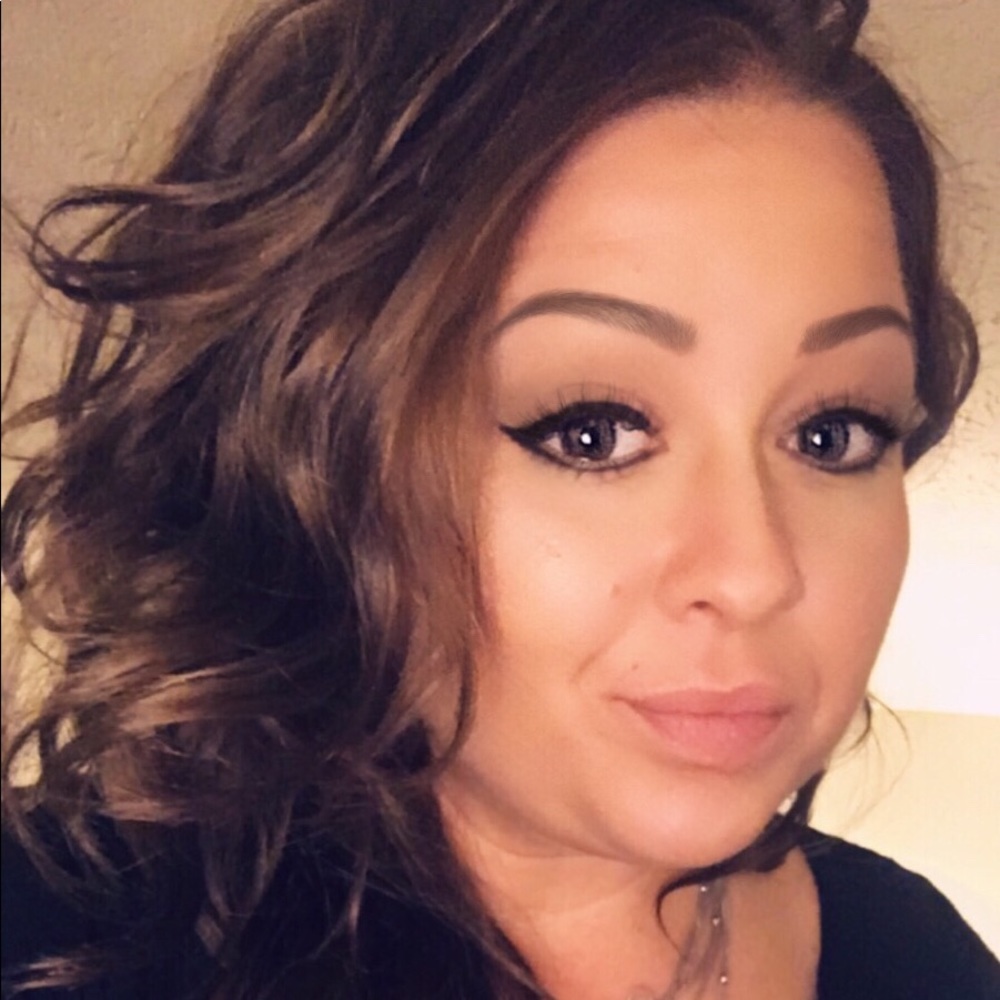 Meet your Posher, Lindsey